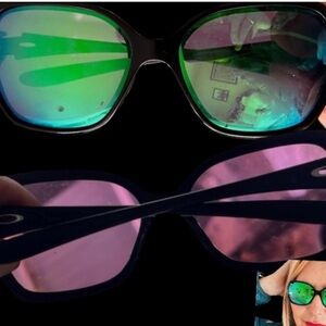 Oakley Women's Sunglasses with Green Mirrored Polarized Lenses Overtime